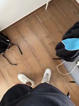 Manu97k online show from 17, 11, 2025