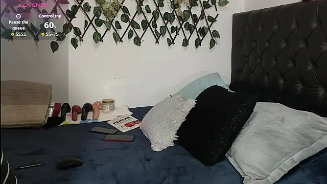 Snapshot of valeria_benett chatting on 14, 11, 2025 valeria benett online show from 14, 11, 2025