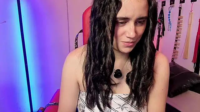 elowen halley1 online show from 29, 3, 2026