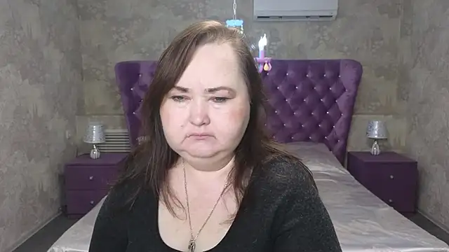 Eloisa Eliot online show from 4, 12, 2025