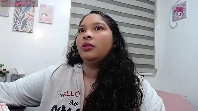 Snapshot of samanta-rosee chatting on 9, 10, 2025 samanta-rosee online show from 9, 10, 2025