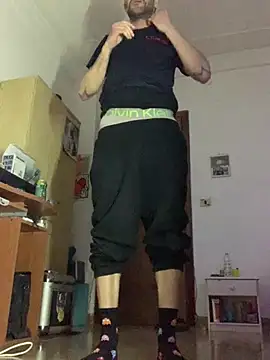 Snapshot of TORAKIKI79 chatting on 2, 3, 2026 TORAKIKI79 online show from 2, 3, 2026