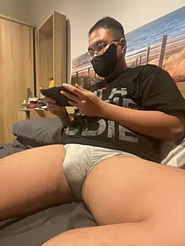 Snapshot of kristan__ chatting on 2, 11, 2025 kristan online show from 2, 11, 2025