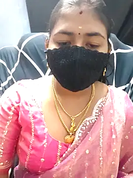 Snapshot of Tamil_Lotus chatting on 4, 4, 2026 Tamil Lotus online show from 4, 4, 2026