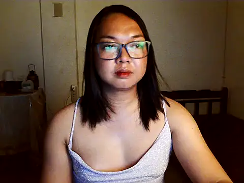 Snapshot of Trishme chatting on 15, 10, 2025 Trishme online show from 15, 10, 2025