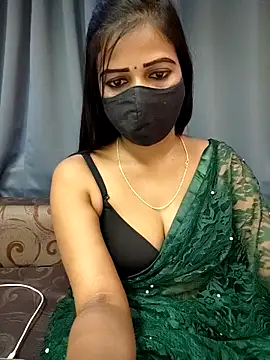 Snapshot of Misss-julli chatting on 19, 10, 2025 Misss-julli online show from 19, 10, 2025