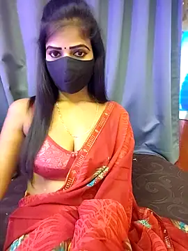 Snapshot of Misss-julli chatting on 11, 4, 2026 Misss-julli online show from 11, 4, 2026