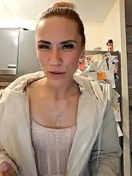 SlimBellaa online show from 21, 9, 2025