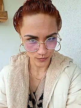 SlimBellaa online show from 21, 10, 2025