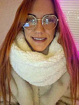 SlimBellaa online show from 28, 10, 2025