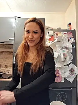 SlimBellaa online show from 21, 12, 2025