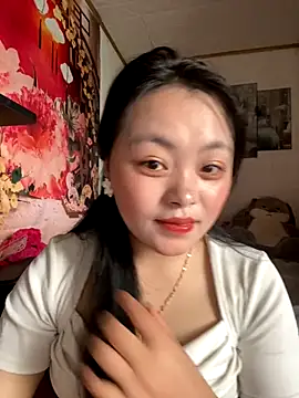 Julia-Elsa online show from 3, 10, 2025