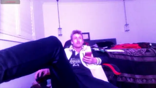 Snapshot of OFFICAL_DICKEDDOWNUNDER chatting on 9, 6, 2026 OFFICAL DICKEDDOWNUNDER online show from 9, 6, 2026