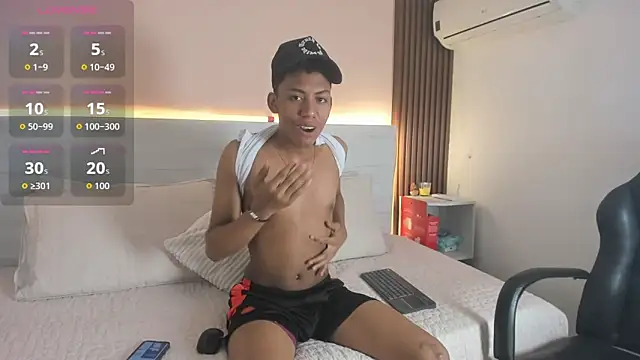 Brunette  boy online show from 13, 9, 2025