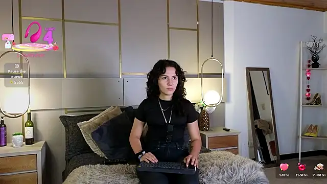 Snapshot of Lina_Montclair chatting on 24, 3, 2026 Lina Montclair online show from 24, 3, 2026