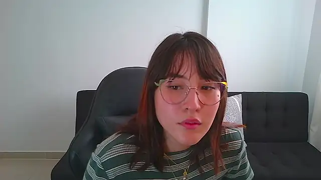 Snapshot of Yulienneg chatting on 9, 3, 2026 Yulienneg online show from 9, 3, 2026