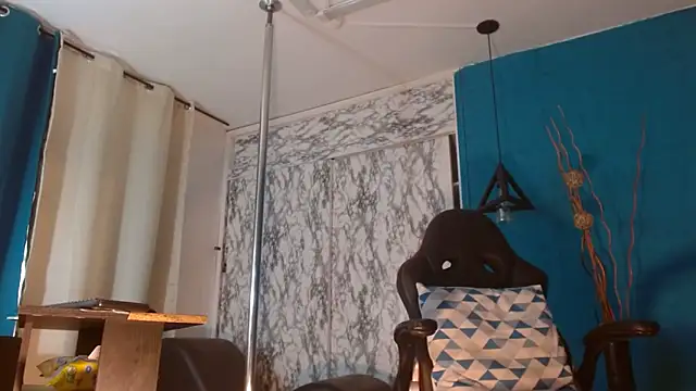 Snapshot of hanna_mooreee chatting on 14, 11, 2025 hanna mooreee online show from 14, 11, 2025