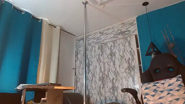 Snapshot of hanna_mooreee chatting on 24, 11, 2025 hanna mooreee online show from 24, 11, 2025