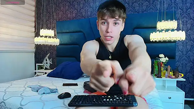 Snapshot of TaylerWhite chatting on 9, 1, 2026 TaylerWhite online show from 9, 1, 2026