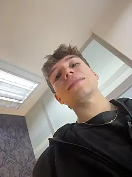 Snapshot of TaylerWhite chatting on 1, 2, 2026 TaylerWhite online show from 1, 2, 2026