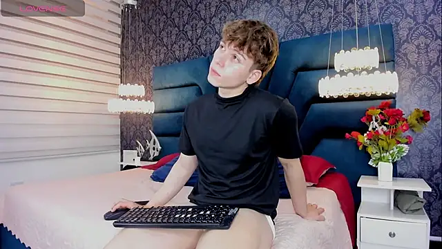 Snapshot of TaylerWhite chatting on 23, 2, 2026 TaylerWhite online show from 23, 2, 2026