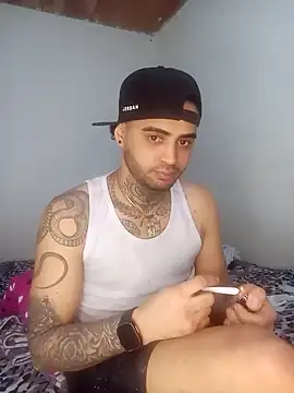 Snapshot of marko_blaze chatting on 17, 12, 2025 marko blaze online show from 17, 12, 2025