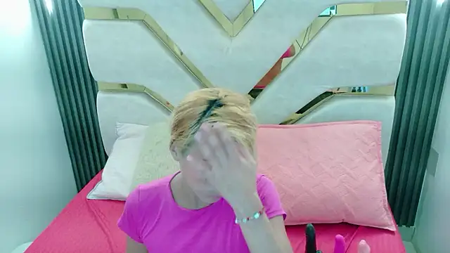 charlotte phaeton online show from 18, 2, 2026