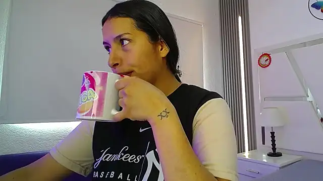 Mia garcia28 online show from 16, 12, 2025