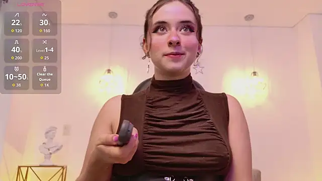 Snapshot of Mia_wee chatting on 19, 9, 2025 Mia wee online show from 19, 9, 2025