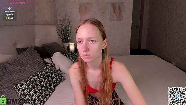 Mia E1fie online show from 30, 10, 2025