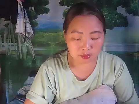 Snapshot of PhamPhung chatting on 7, 10, 2025 PhamPhung online show from 7, 10, 2025