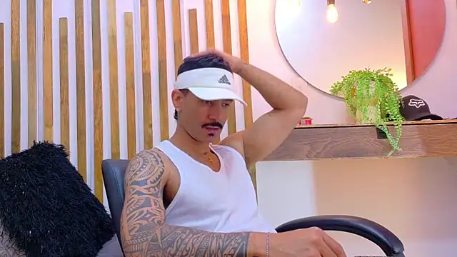 Snapshot of yorbymaxx chatting on 6, 2, 2026 yorbymaxx online show from 6, 2, 2026