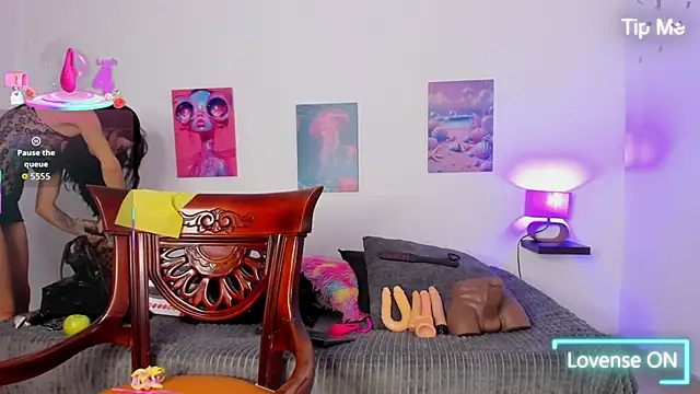 Snapshot of saori_022 chatting on 8, 10, 2025 saori 022 online show from 8, 10, 2025