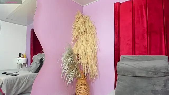 Snapshot of sienna_glow chatting on 23, 10, 2025 sienna glow online show from 23, 10, 2025