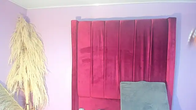 Snapshot of sienna_glow chatting on 31, 10, 2025 sienna glow online show from 31, 10, 2025