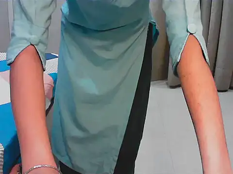 Snapshot of elize__ chatting on 30, 9, 2025 elize   online show from 30, 9, 2025