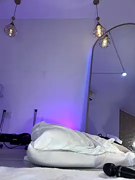 hade rosse online show from 9, 11, 2025