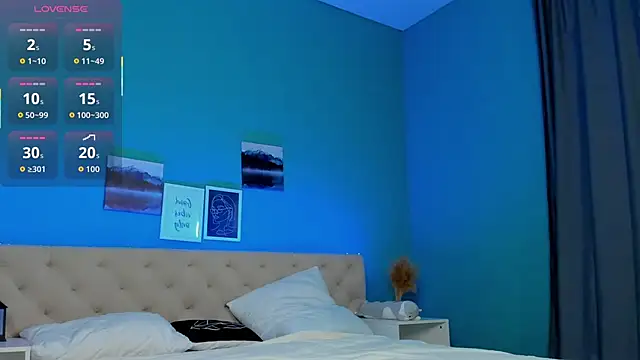 KiraSun online show from 3, 11, 2025