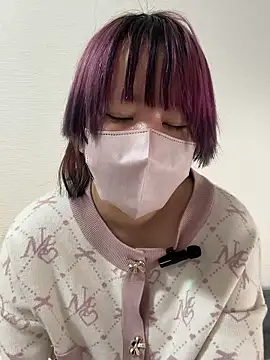 Snapshot of _nemu_ chatting on 17, 10, 2025  nemu  online show from 17, 10, 2025