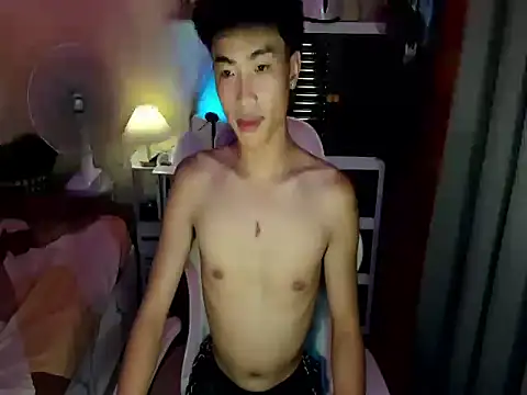 Snapshot of yourhotpinoy chatting on 7, 11, 2025 yourhotpinoy online show from 7, 11, 2025