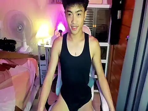 Snapshot of yourhotpinoy chatting on 8, 11, 2025 yourhotpinoy online show from 8, 11, 2025