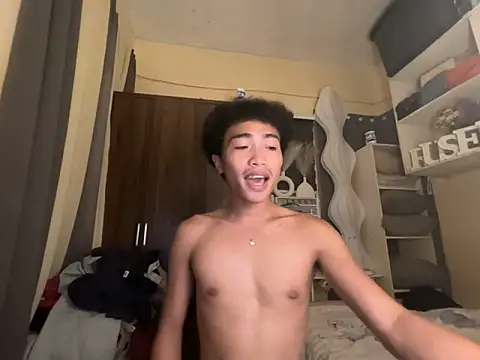 Snapshot of yourhotpinoy chatting on 8, 4, 2026 yourhotpinoy online show from 8, 4, 2026