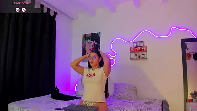 Snapshot of Dilan_and_Mia chatting on 20, 9, 2025 Dilan and Mia online show from 20, 9, 2025