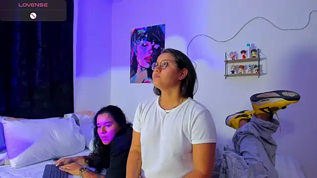 Snapshot of Dilan_and_Mia chatting on 4, 2, 2026 Dilan and Mia online show from 4, 2, 2026