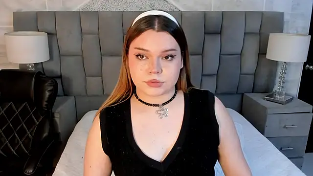 Maxxxine1 online show from 27, 10, 2025