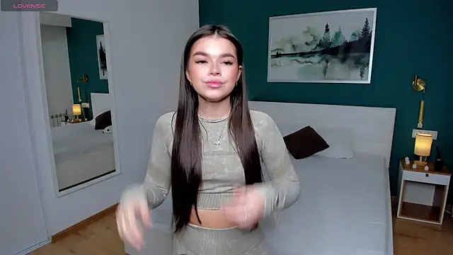 HollisHearl online show from 12, 9, 2025