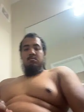 Snapshot of Mikeylovewetpussy chatting on 6, 5, 2026 Mikeylovewetpussy online show from 6, 5, 2026