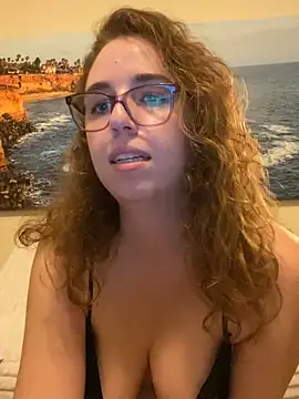 Snapshot of sweetsocalgirl chatting on 19, 9, 2025 sweetsocalgirl online show from 19, 9, 2025