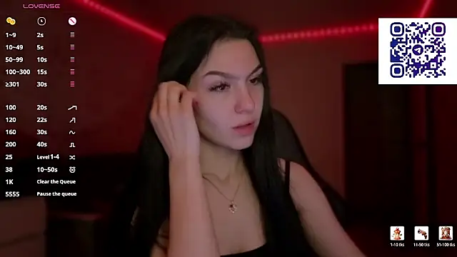 Snapshot of kara_liffe chatting on 10, 4, 2026 kara liffe online show from 10, 4, 2026