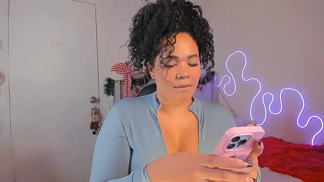 Snapshot of kristal_benet chatting on 16, 12, 2024 kristal benet online show from 16, 12, 2024